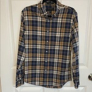 Banana Republic Untucked Plaid Button Down Shirt Navy Tan Gold Cream mens Small